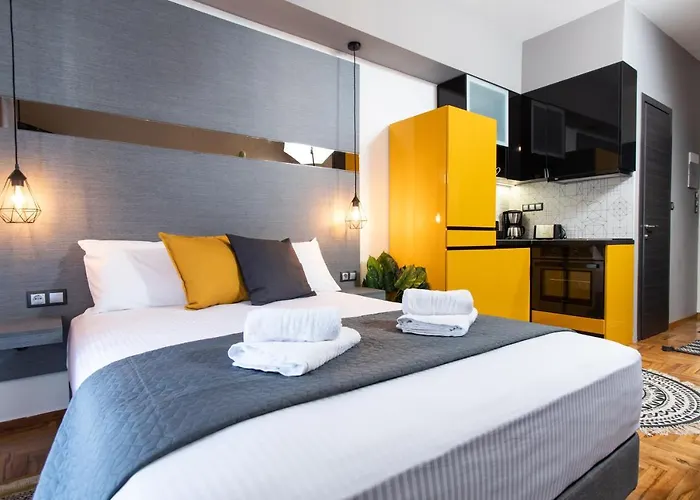 Downtown Luxury Boutique : The Yellow * 테살로니키